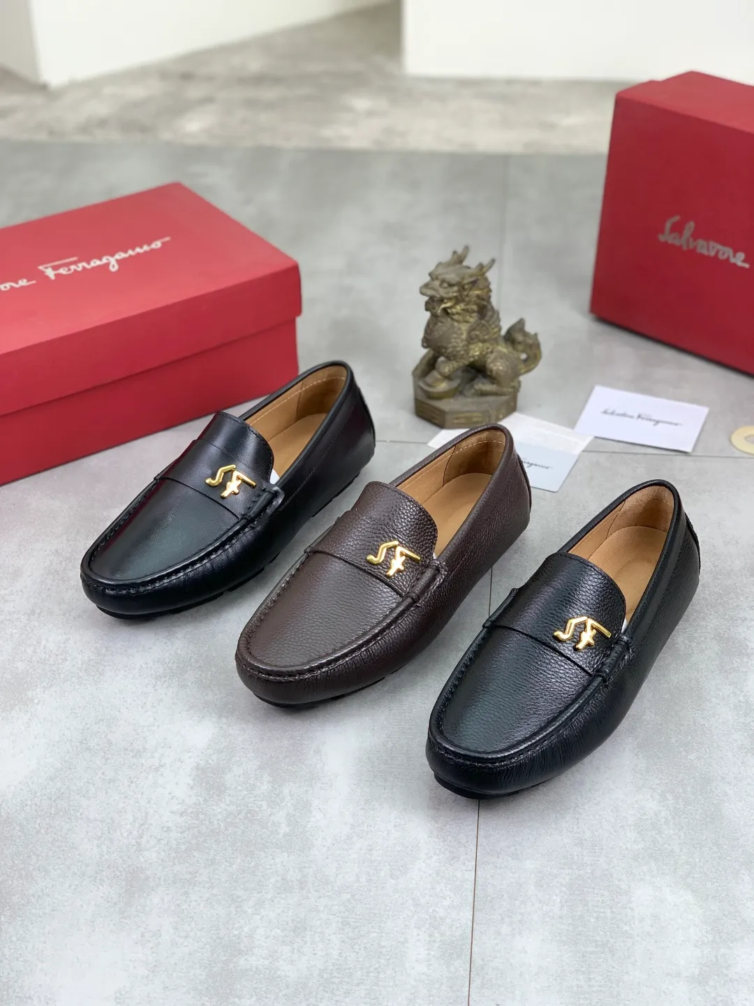 Men's Men's Shoes 💰P380💰【New Style】Water-dyed Pigli 🆘【Salvatore Ferragamo】Men's latest casual beanie shoes! Available at counters simultaneously! The fabric is made of specially imported original calfskin, and the interior is made of imported water-dyed pigskin. It is absolutely luxurious and leads the fashion trend. Matching code: 38-45 3️⃣colors available